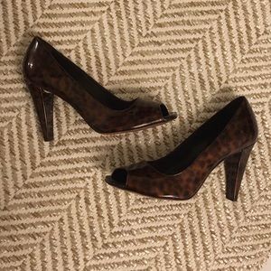 Antonio Melani Cheetah Print Peep-Toe Pumps 6M